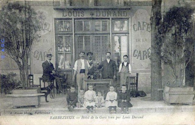 Barbezieux-Saint-Hilaire - Hotel de la gare tenue par Louis Durand .jpg